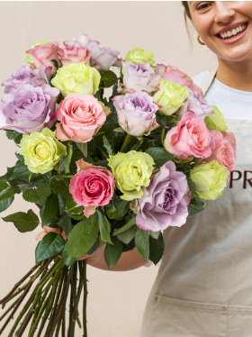 Rosenstrau&szlig; The Modern Royal Bouquet