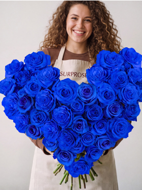 Strauß Blaue Rosen in Herzform
