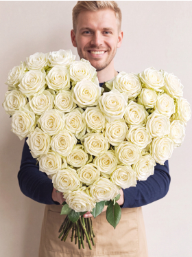 Strauß Weiße Rosen in Herzform - Avalanche
