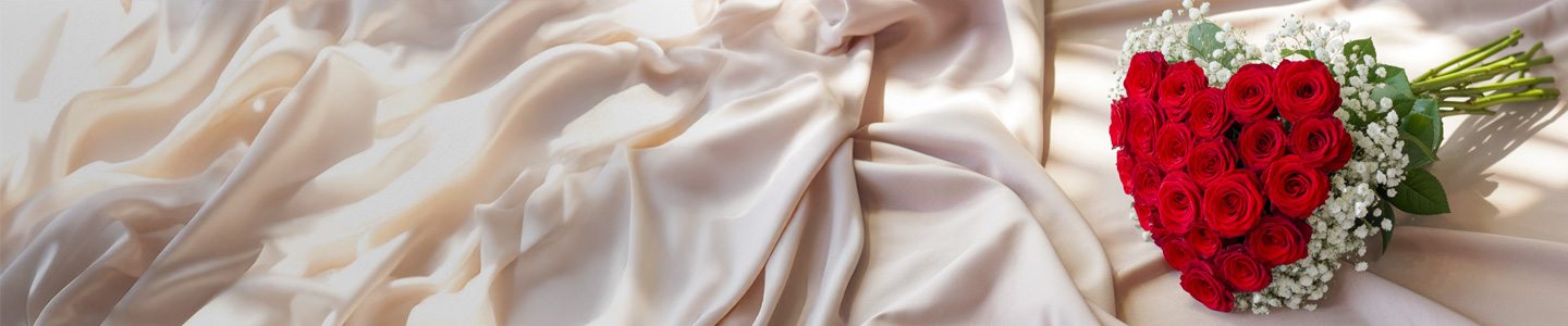 Feier den Valentinstag mit einem romantischen Blumenstrauß in Herzform Feier den Valentinstag mit einem romantischen Blumenstrauß in Herzform