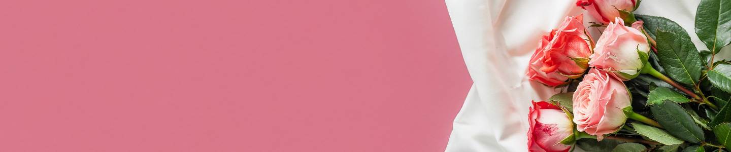 Verschiedene Stile von Rosensträußen